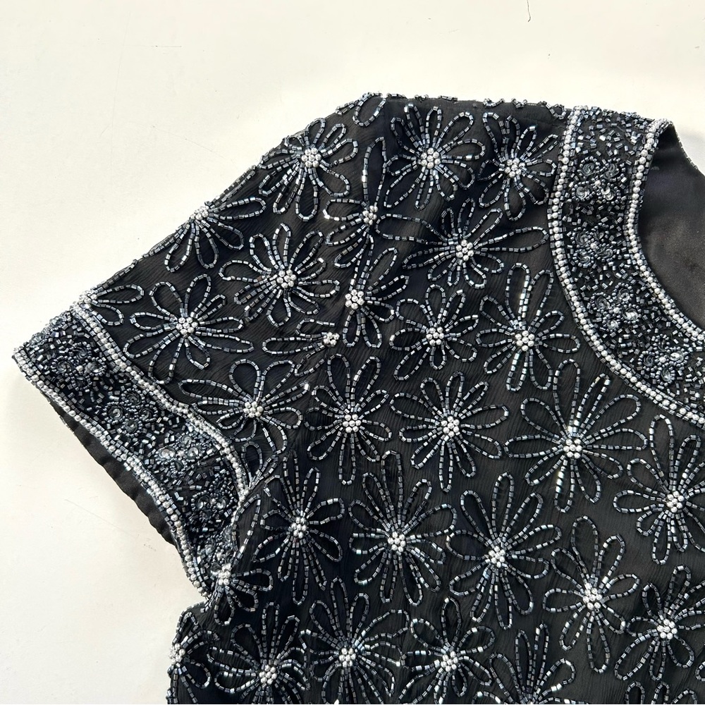 Papéll Boutique Black Silk Daisy Floral Intricate Beaded Short Sleeve Party Top - Picture 2 of 6